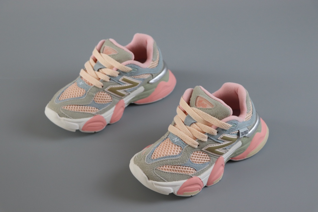 图片[6]-新百伦 New Balance NB9060童鞋26-37 海外版配色不仅显档次，鞋子也更轻盈❗️时尚大气的外观设计，学生必入的百搭童鞋款❗️-选品中心
