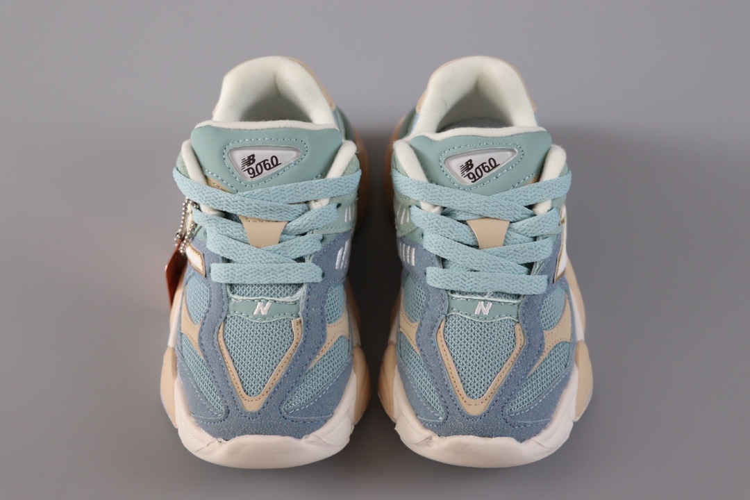 图片[5]-新百伦 New Balance NB9060童鞋26-37 海外版配色不仅显档次，鞋子也更轻盈❗️时尚大气的外观设计，学生必入的百搭童鞋款❗️-选品中心