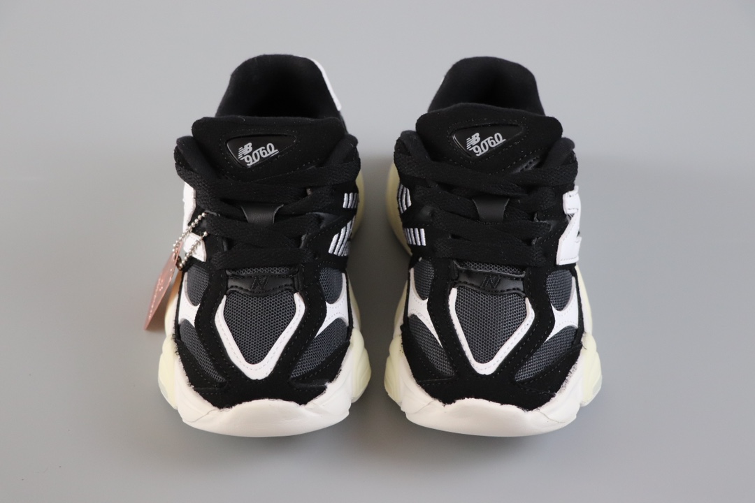 图片[5]-新百伦 New Balance NB9060童鞋26-37 海外版配色不仅显档次，鞋子也更轻盈❗️时尚大气的外观设计，学生必入的百搭童鞋款❗️-选品中心