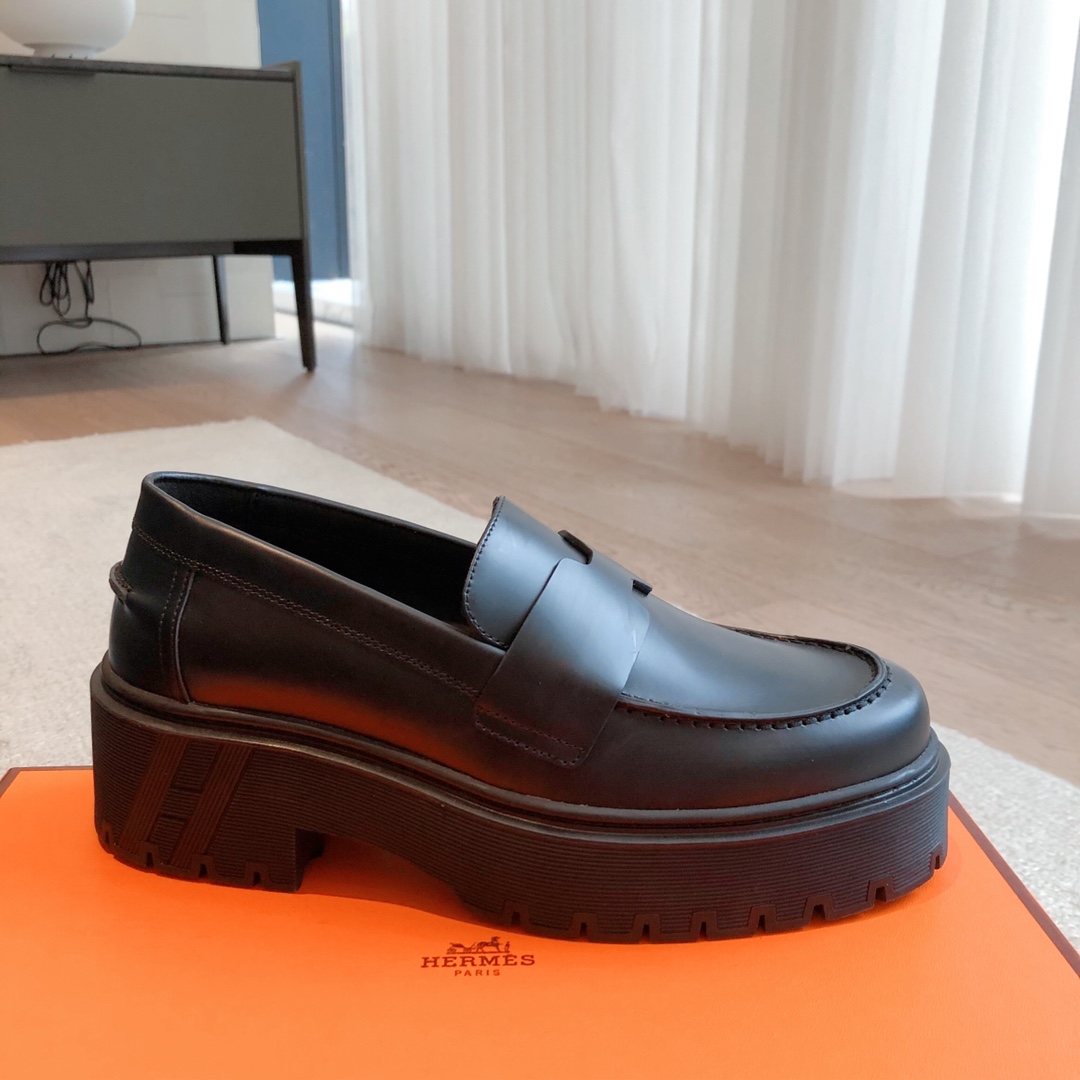Hermes...aEclair2023新款乐福鞋+爆款系列版型超正有一定厚度增高显腿长！透体透气舒适的