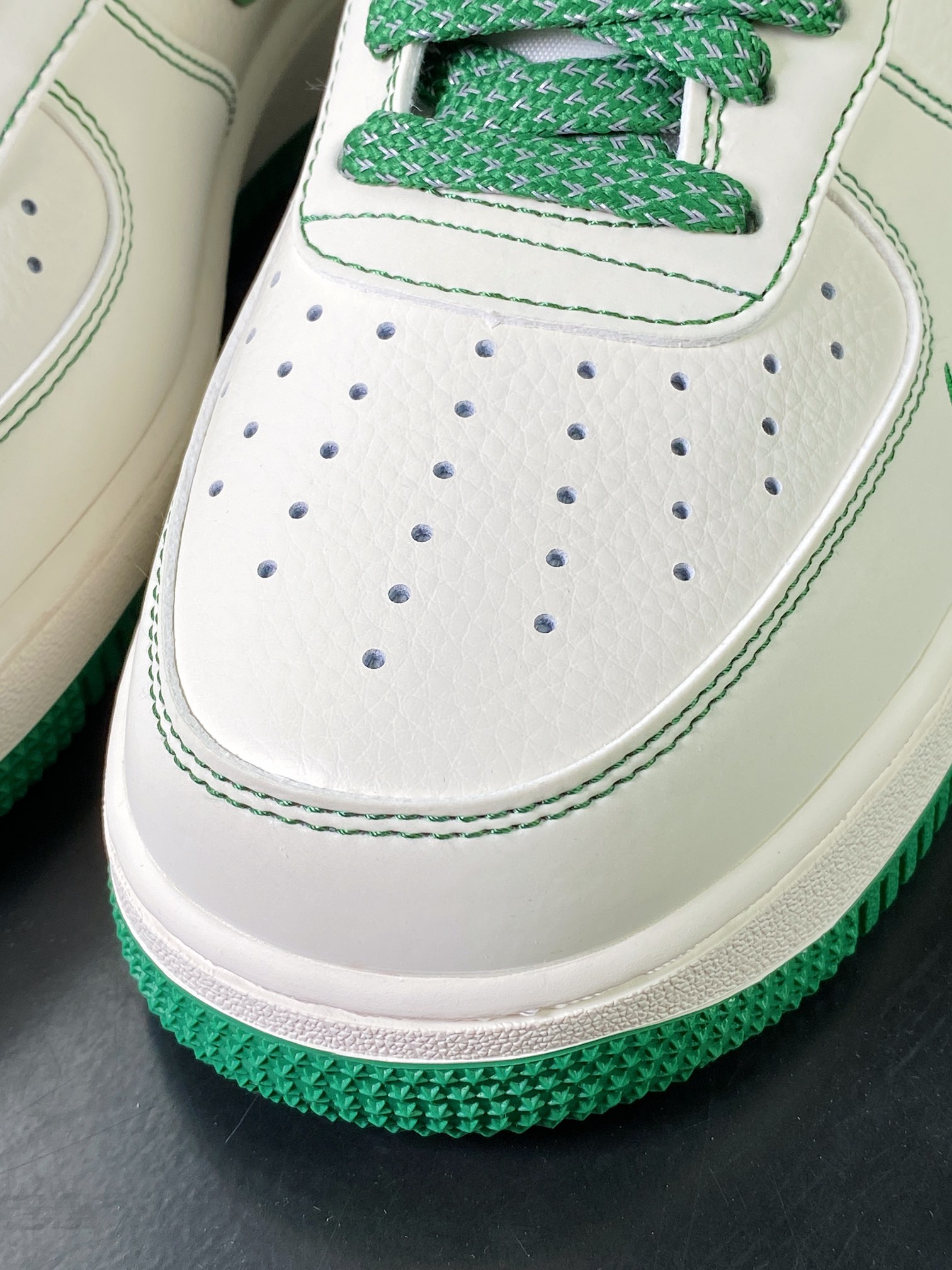 Air Force 1'07 Low ”Beige White/Green Checkerboard” Air Force One Sneakers ”Leather Beige Dark Green Reflective” GZ5688-011