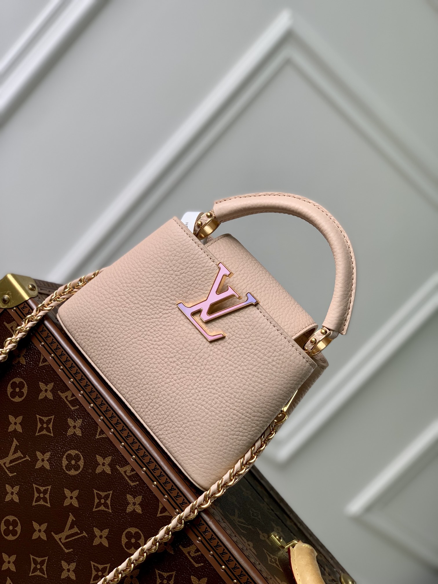 Louis Vuitton LV Capucines Bags Handbags Pink White Taurillon Chains M23082
