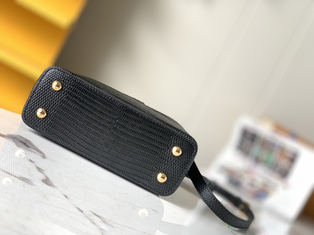 Louis Vuitton Haute Couture Classic Luxury Handbag Shoulder Crossbody 4