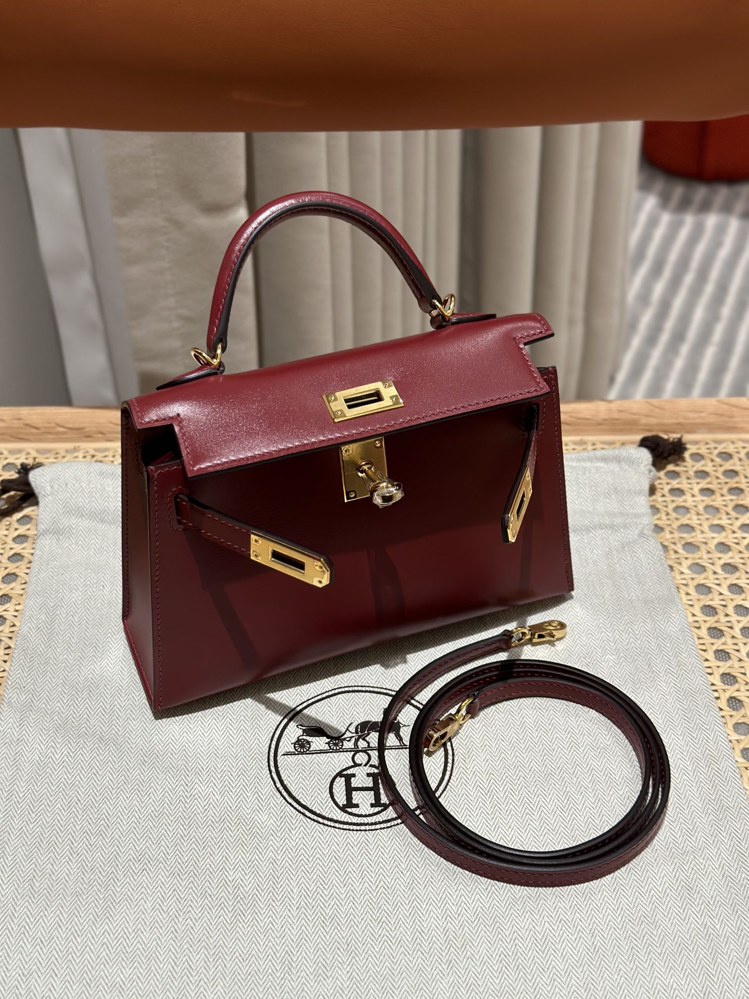 Hermès mini kelly 2, 57/Bordeaux, box, gold, 19cm, all handmade!!