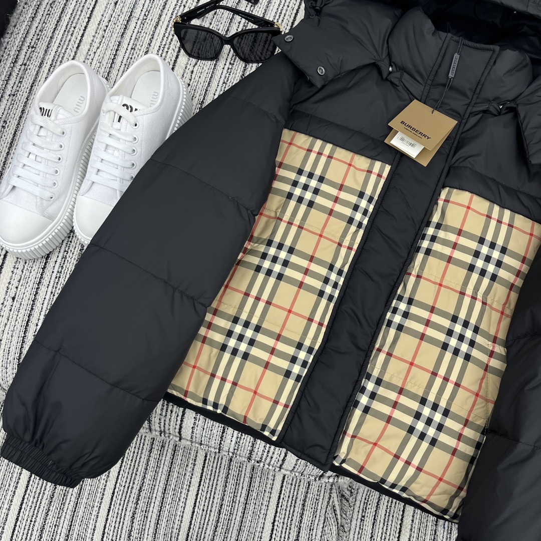 Guangzhou high-end BURBERRY women's plaid reversible short down jacket, detachable hood, lightweight, classic British style, black, sizes S-M-L.-Big cat