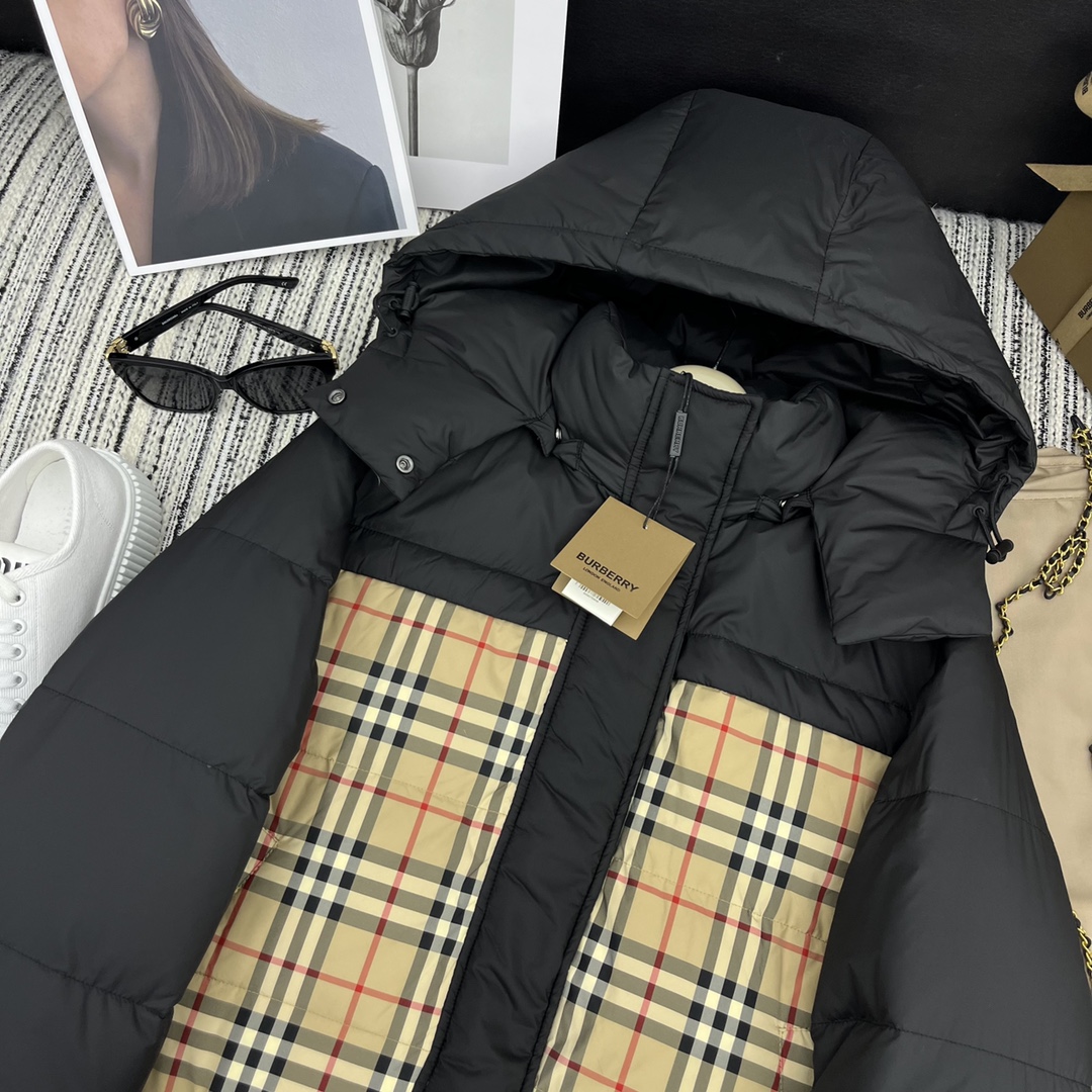 Guangzhou high-end BURBERRY women's plaid reversible short down jacket, detachable hood, lightweight, classic British style, black, sizes S-M-L.-Big cat