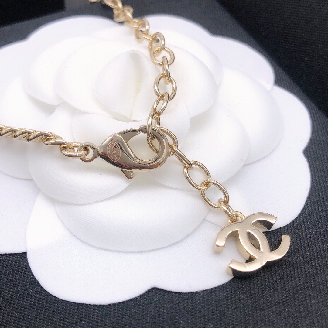 Chanel luxury necklace 7