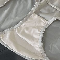 【品名】ELEY 3D立体光面厚杯馒头杯 小胸聚拢加厚必备款【尺码】70-85(AB)【颜色】黑色、灰紫 【品名】ELEY 3D立体光面厚杯馒头杯 小胸聚拢加厚必备款【尺码】70-85(AB)【颜色】黑色、灰紫