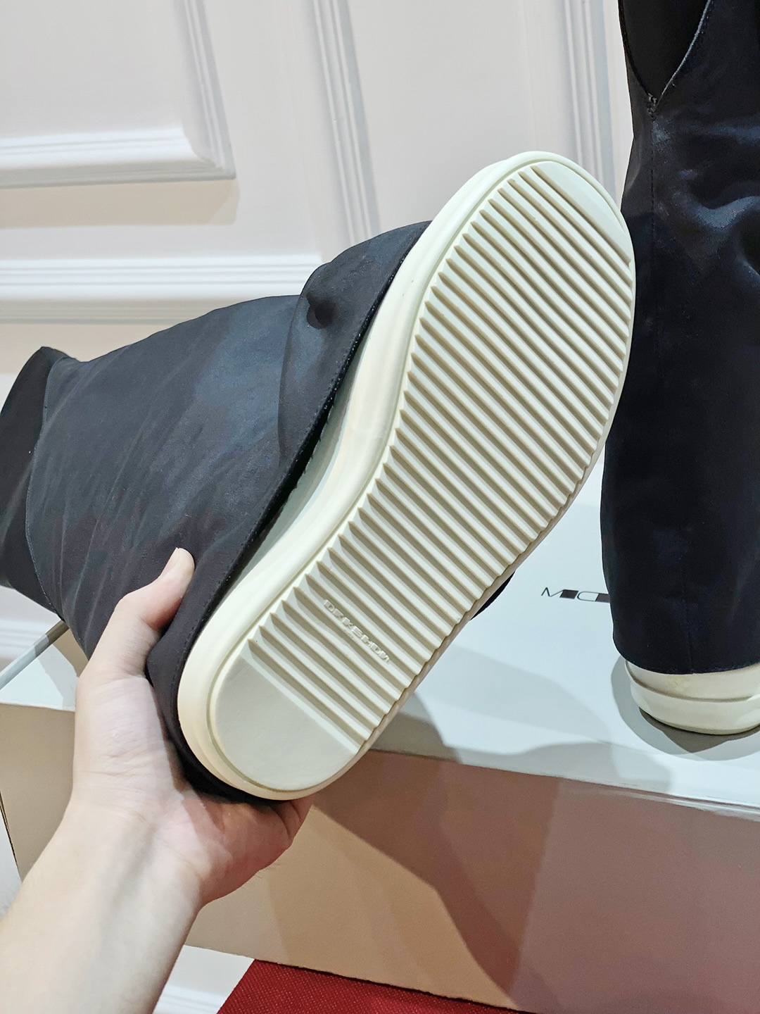 Trendy Rick Owens Pocket Boots: Stylish Autumn Footwear for Fashionable Girls - 图片 9