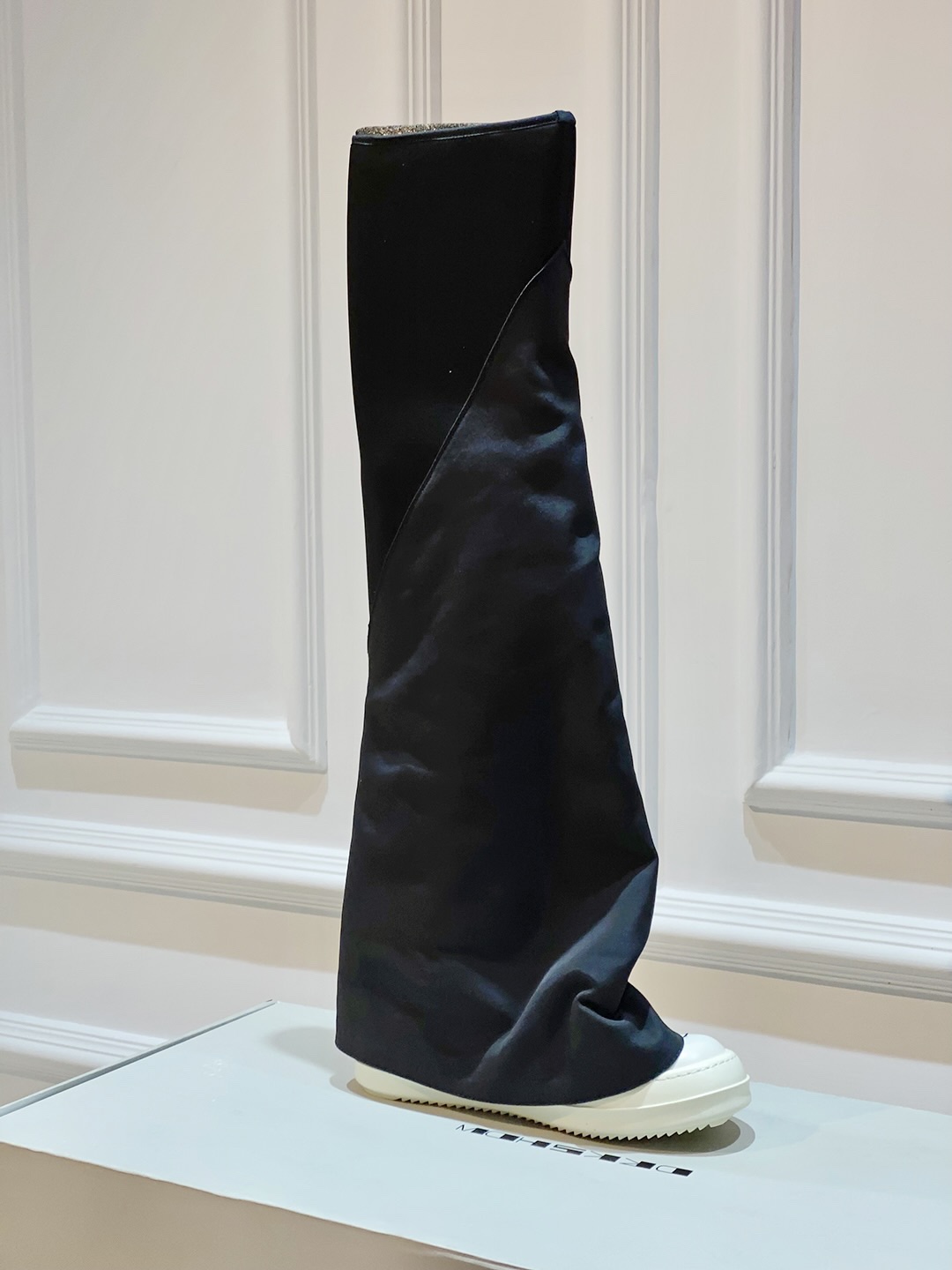 Trendy Rick Owens Pocket Boots: Stylish Autumn Footwear for Fashionable Girls - 图片 5
