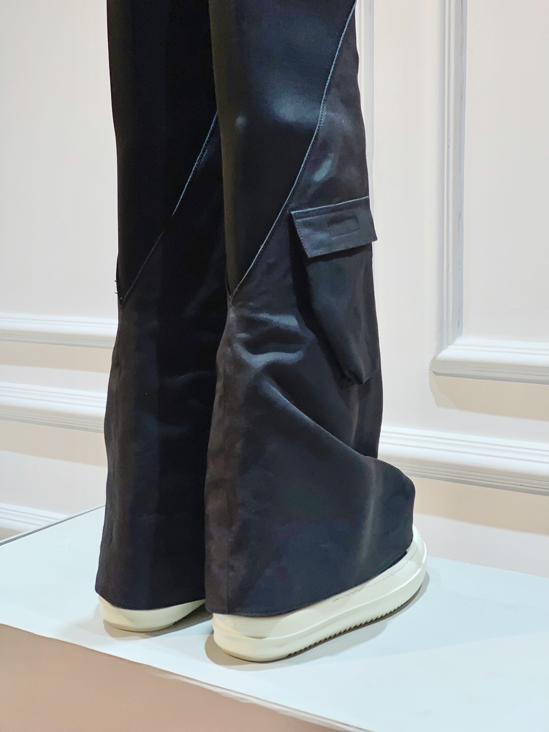 Trendy Rick Owens Pocket Boots: Stylish Autumn Footwear for Fashionable Girls - 图片 6