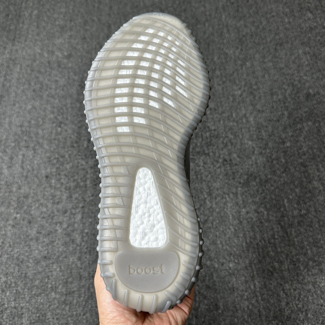 Yeezy烟灰鞋码36-48总裁L版