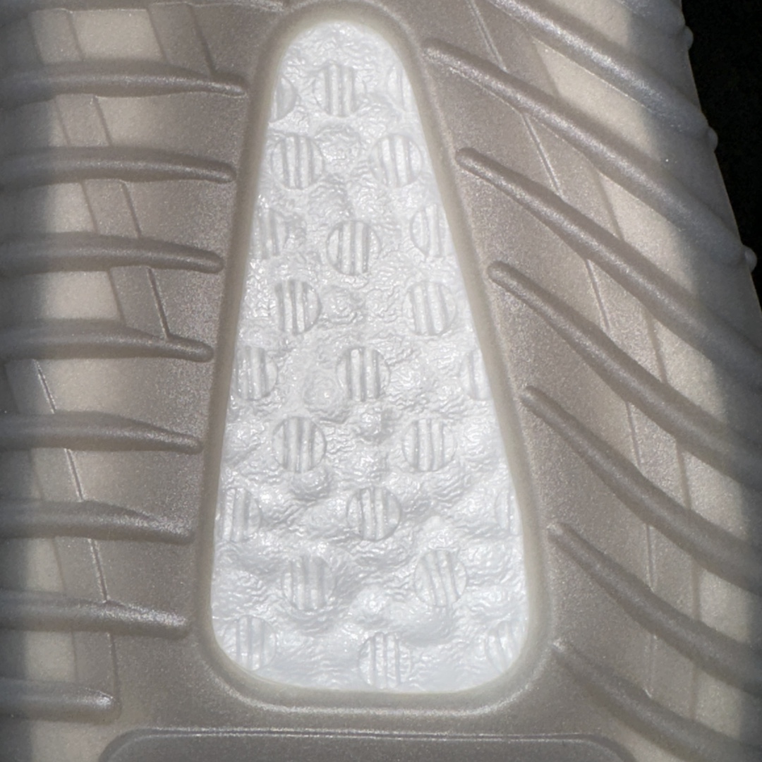 Yeezy烟灰鞋码36-48总裁L版