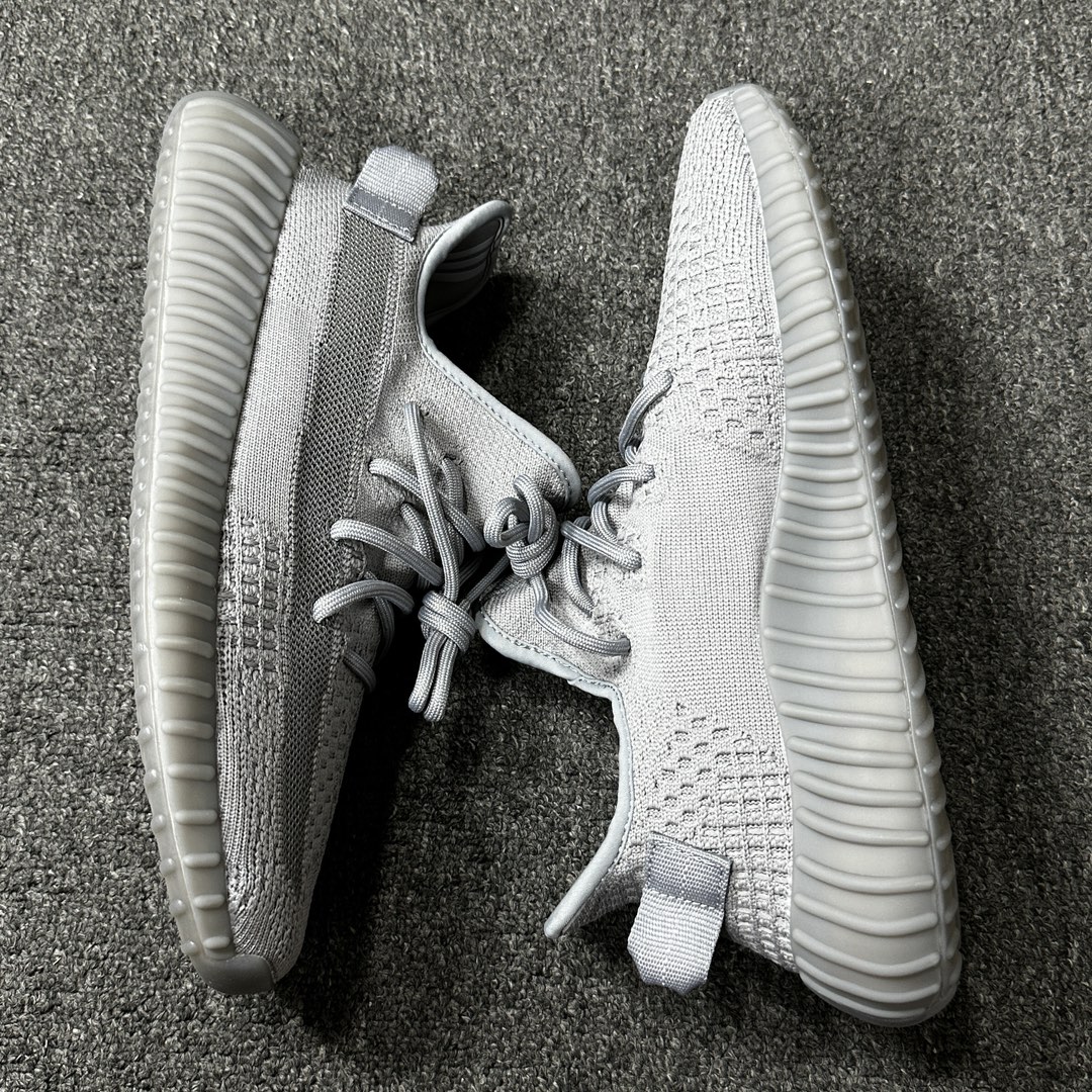 Yeezy烟灰鞋码36-48总裁L版