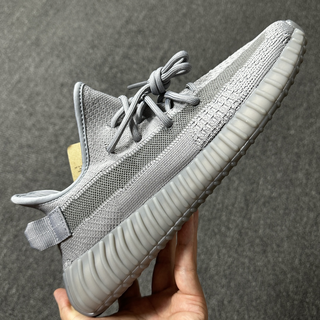 Yeezy烟灰鞋码36-48总裁L版