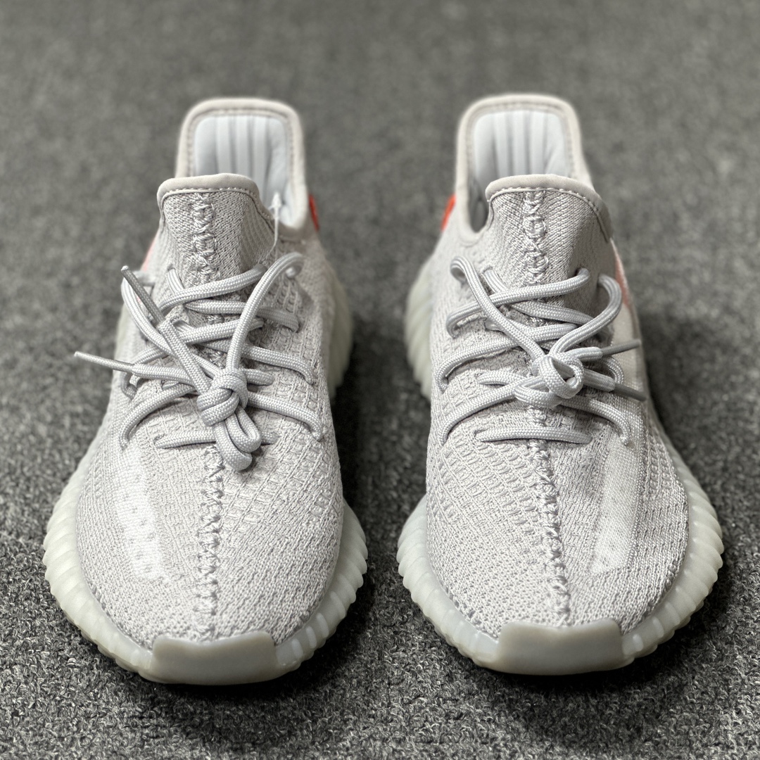 Yeezy尾灯鞋码36-48总裁L版