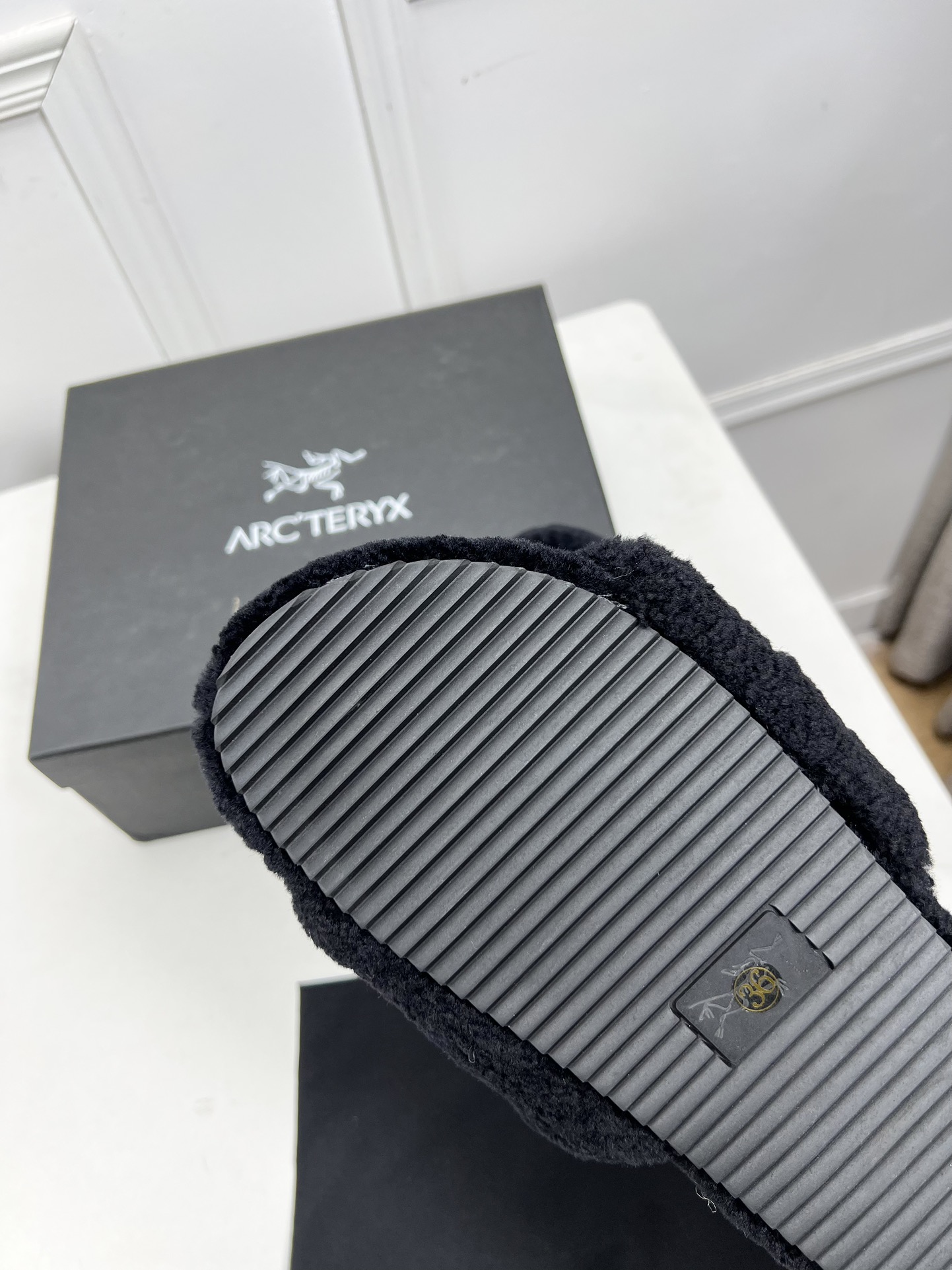 Arcteryx: Luxurious Lamb Wool Stocking for Cold Weather Fashionistas. - 图片 8