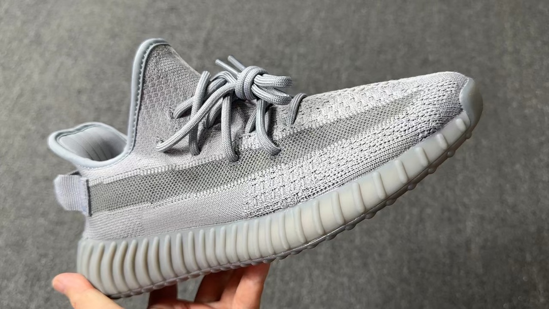 Yeezy烟灰鞋码36-48总裁L版