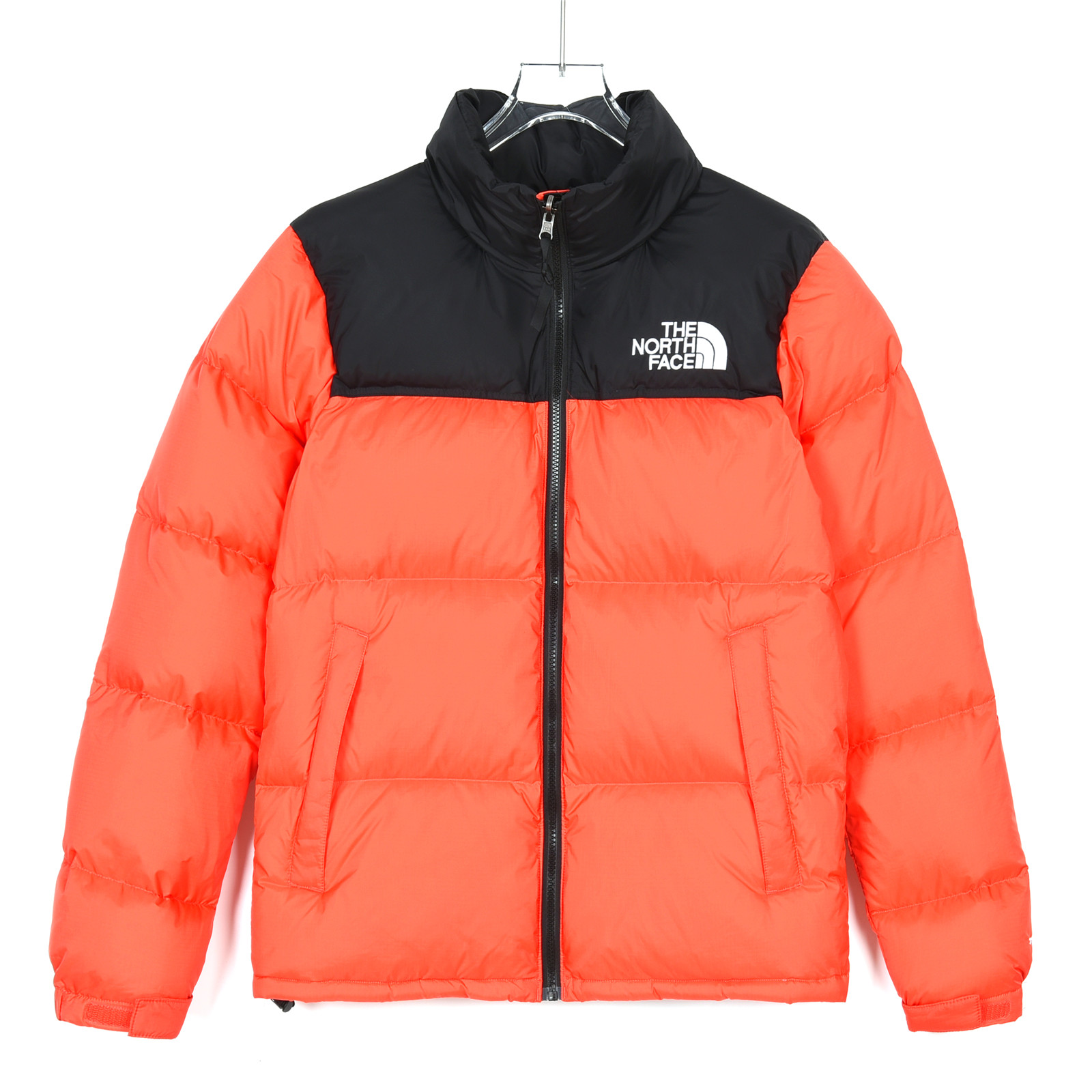 得物官方订单 羽绒服
【北面】
heNorthFace北面#1996Nuptse 4NCH户外经典羽绒服#男女同款#暴力橙

✅全新进口百灵达绣花机定制万针电绣，采用进口7号针，进口绣线，保证每字饱满、立体、清晰，可称最贵绣标！
✅采用国标90白鸭绒填充，保暖性能更出色，轻便不厚重，压缩后的蓬松度恢复性好！
✅原厂定制40D格子四级防水布料，独家采用最新原版一致布料做法，防止跑绒，并保证手感及膨松度，内里采用尼龙nylon双重双层封禁设计，不会出现任何跑绒现象，内置抽拉绳扣的可调节下摆，可防风防寒！
✅拉链采用吉田YKK原厂定制，刻字清晰，质感完美顺滑，建议比较！
✅辅料及扣子均采用原版一样铜芯弹簧【非市面铁芯弹簧】，可对比了解更多细节，只做市场最高版本！
✅不诋毁，不浮夸，真实且不需要太多文案，因为专注，所以专业！

SIZE: XS  S  M  L  XL  XXL【附:尺码表】