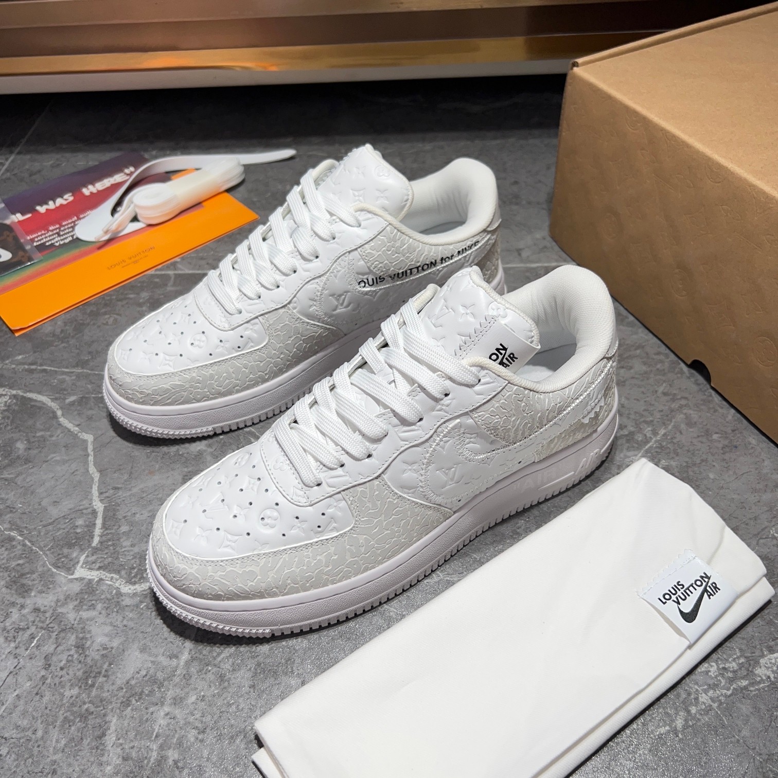 Los mejores modelos conjuntos de Louis Vuitton x x Nike, la idea de diseño es básicamente una contin
