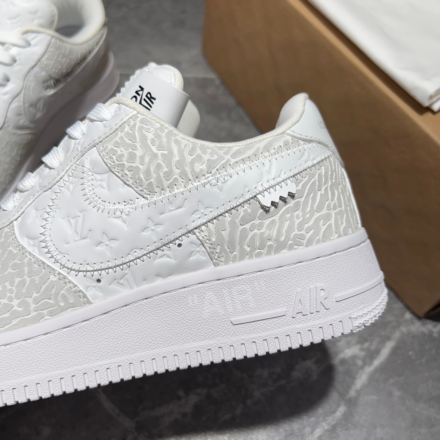 Los mejores modelos conjuntos de Louis Vuitton x x Nike, la idea de diseño es básicamente una contin