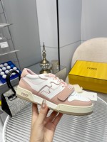 Fendi Réplique Chaussures De Sport Cuir de vache Caoutchouc Le TPU Vintage Pantalons sport 1 Fendi Réplique
Chaussures De Sport Cuir de vache Caoutchouc Le TPU Vintage Pantalons sport