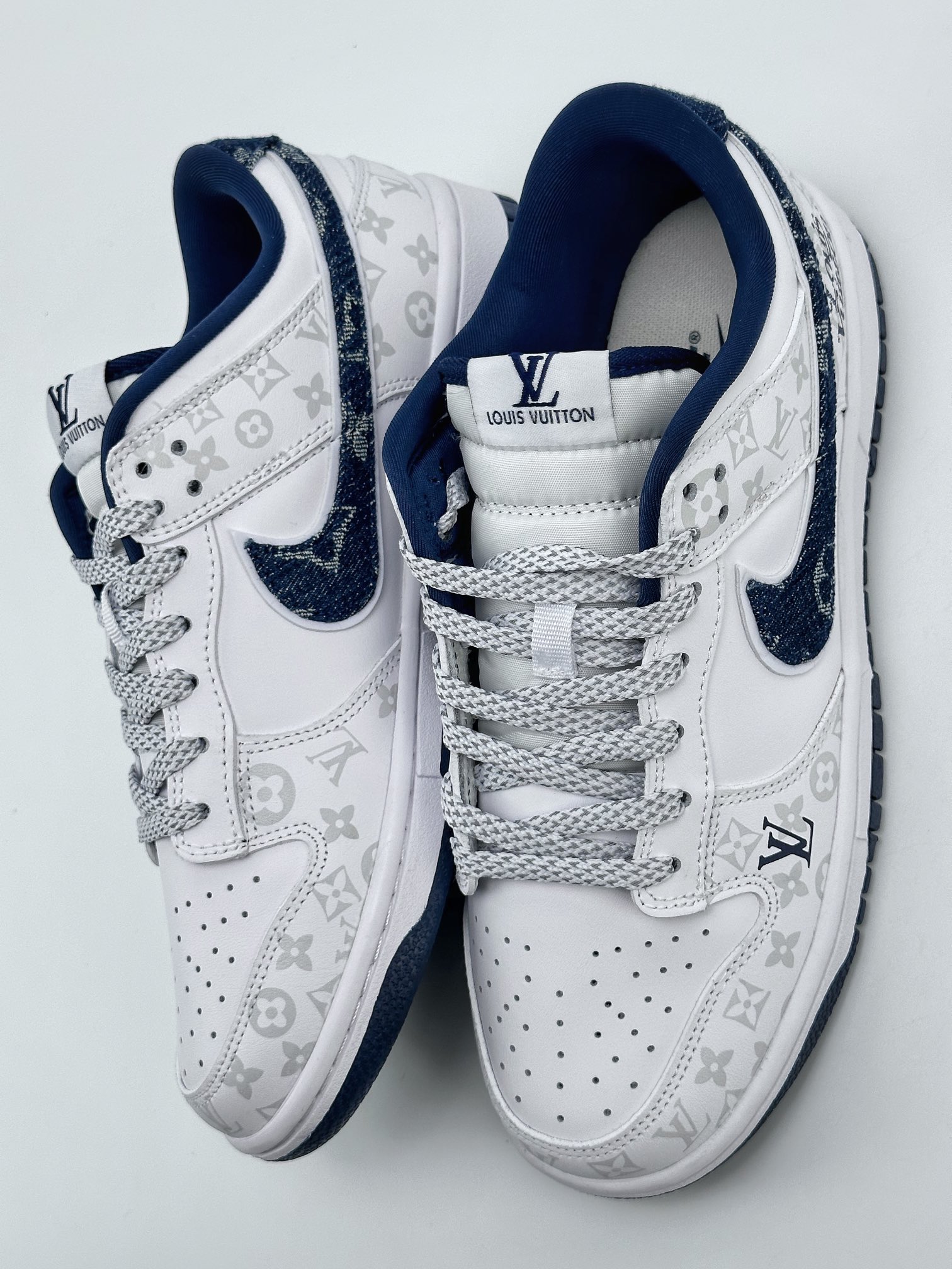 Nike SB Dunk Low x Louis Vuitton White and Dark Blue LV Print DD1391-122