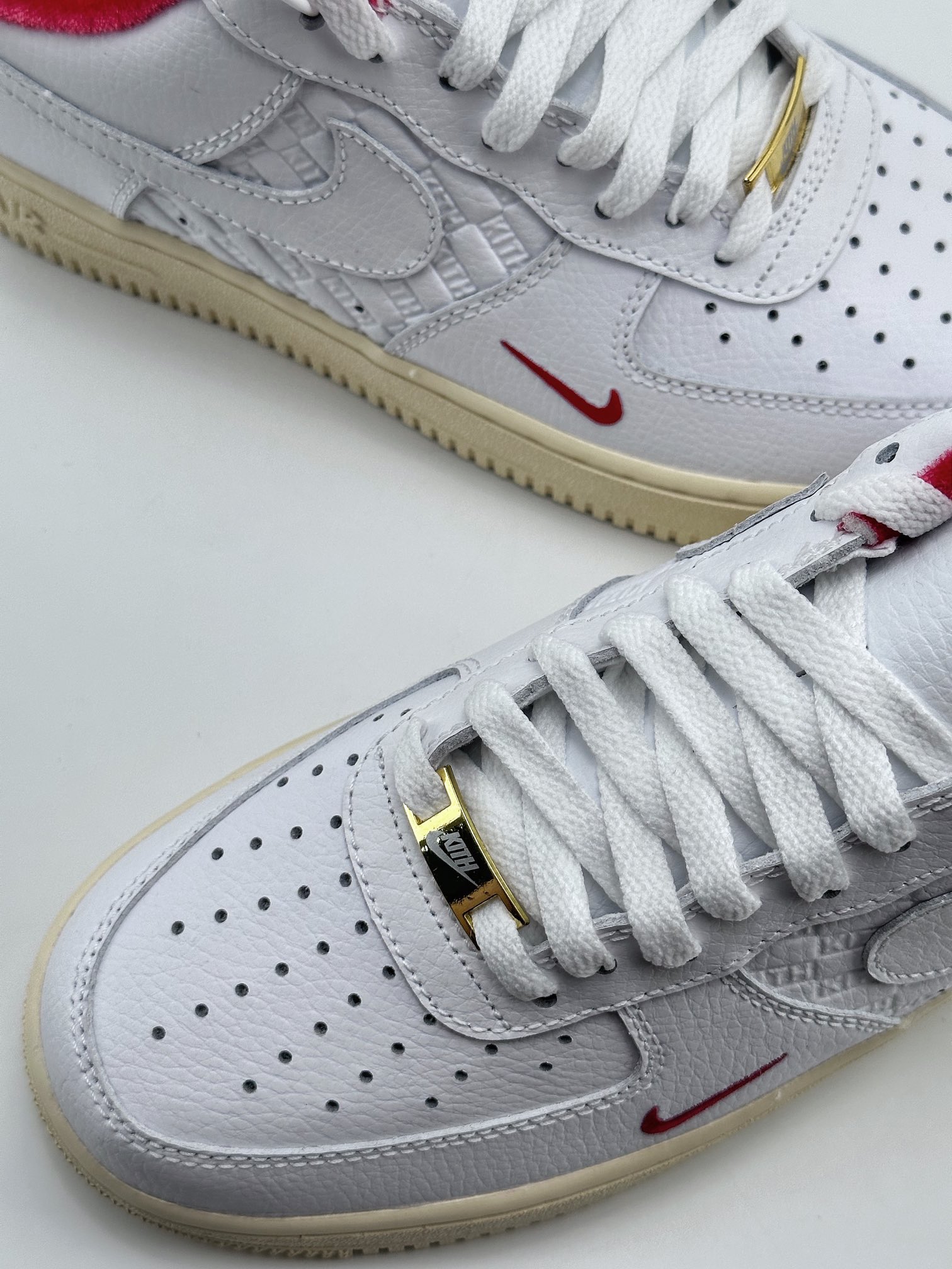 200 Nike Air Force 1 Low 07 x KITH 白红 CZ7926-100