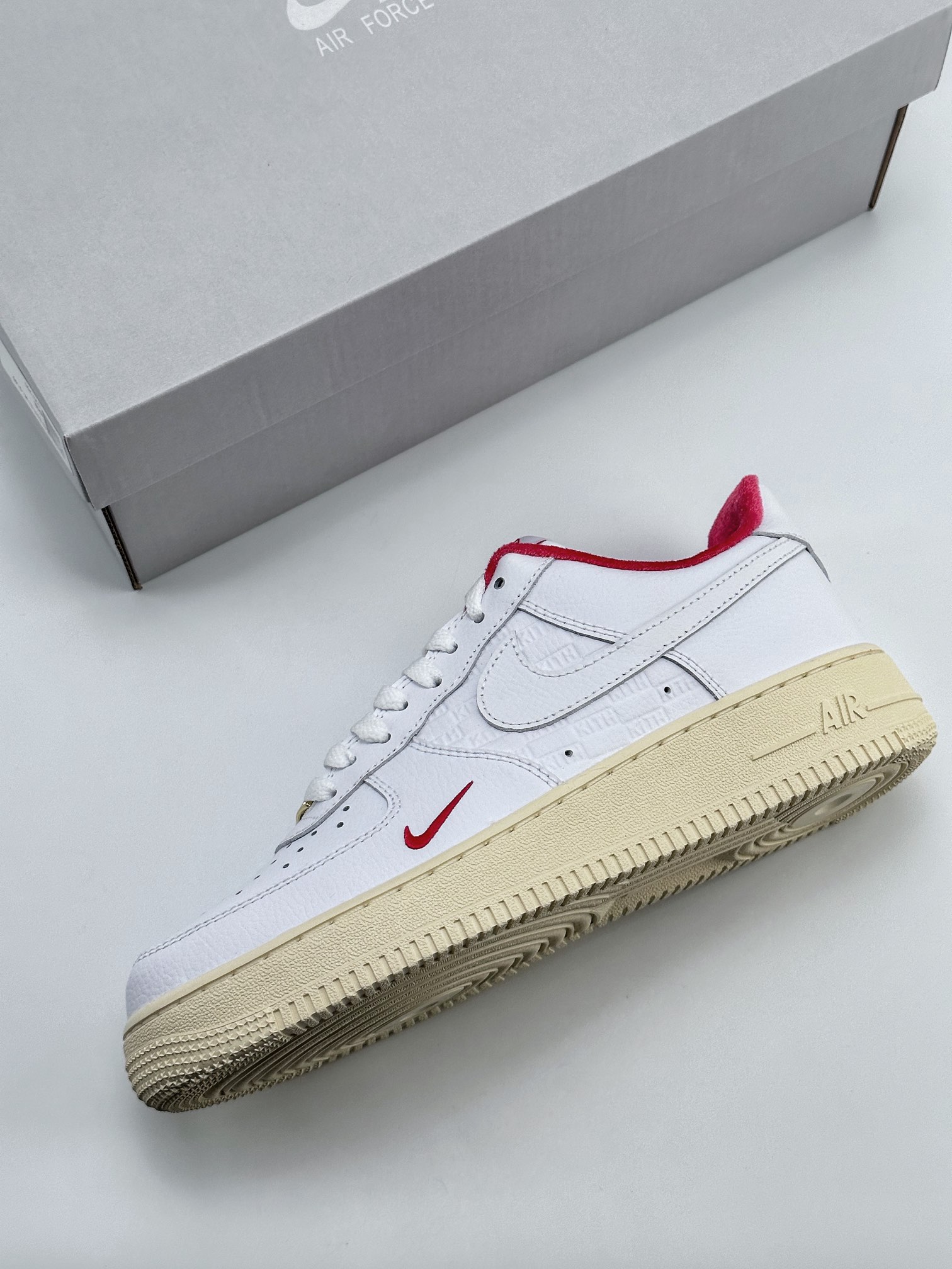 200 Nike Air Force 1 Low 07 x KITH 白红 CZ7926-100