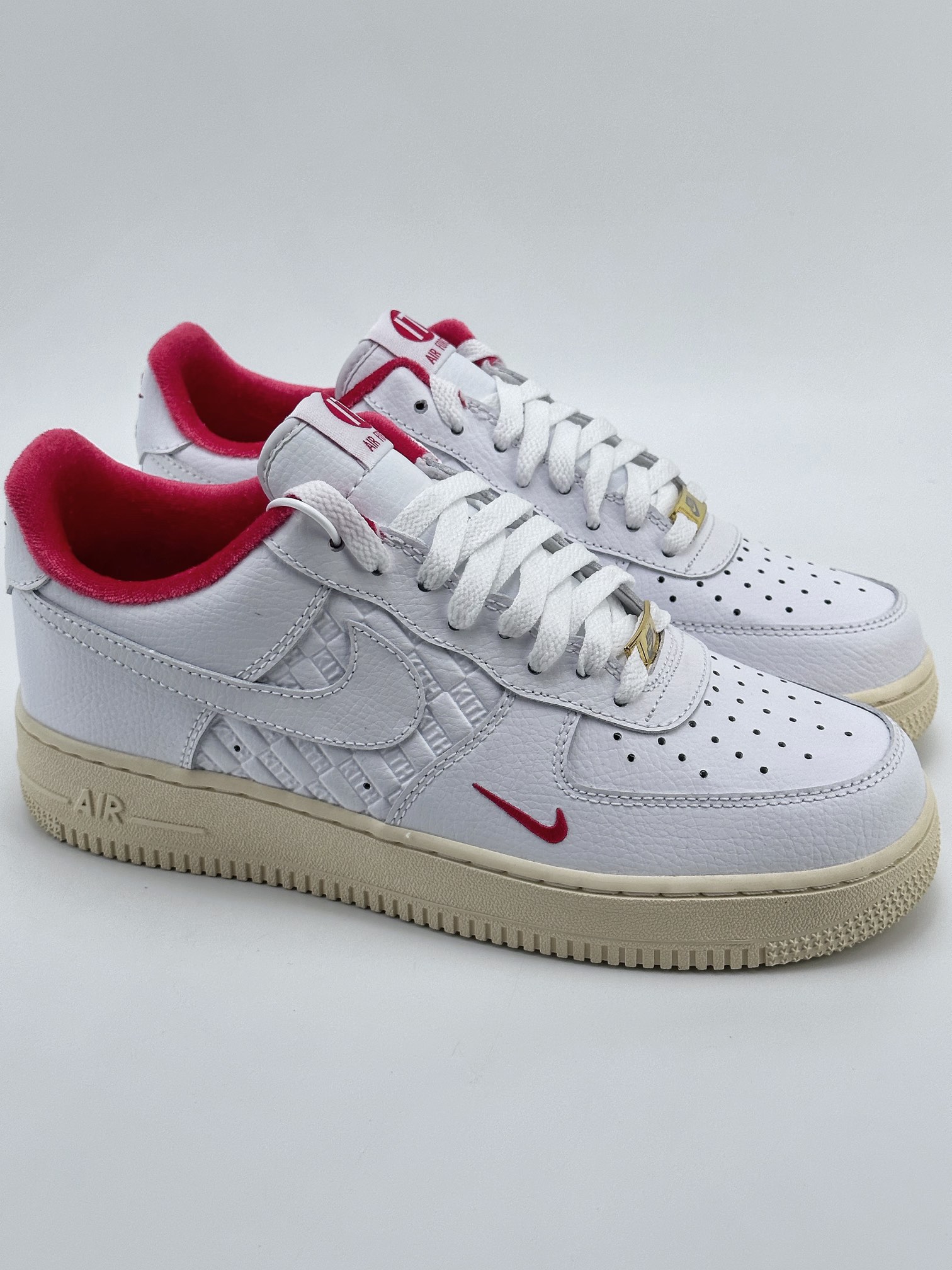 200 Nike Air Force 1 Low 07 x KITH 白红 CZ7926-100