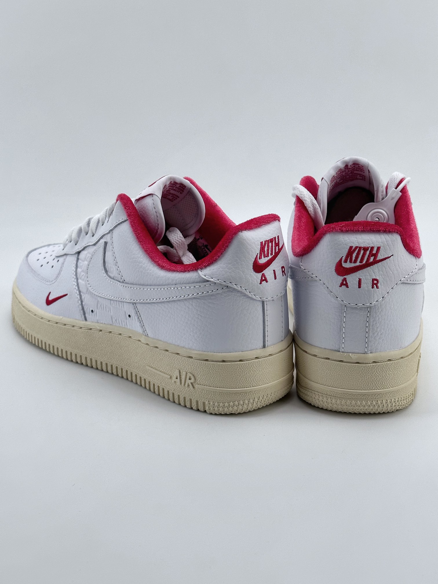 200 Nike Air Force 1 Low 07 x KITH 白红 CZ7926-100