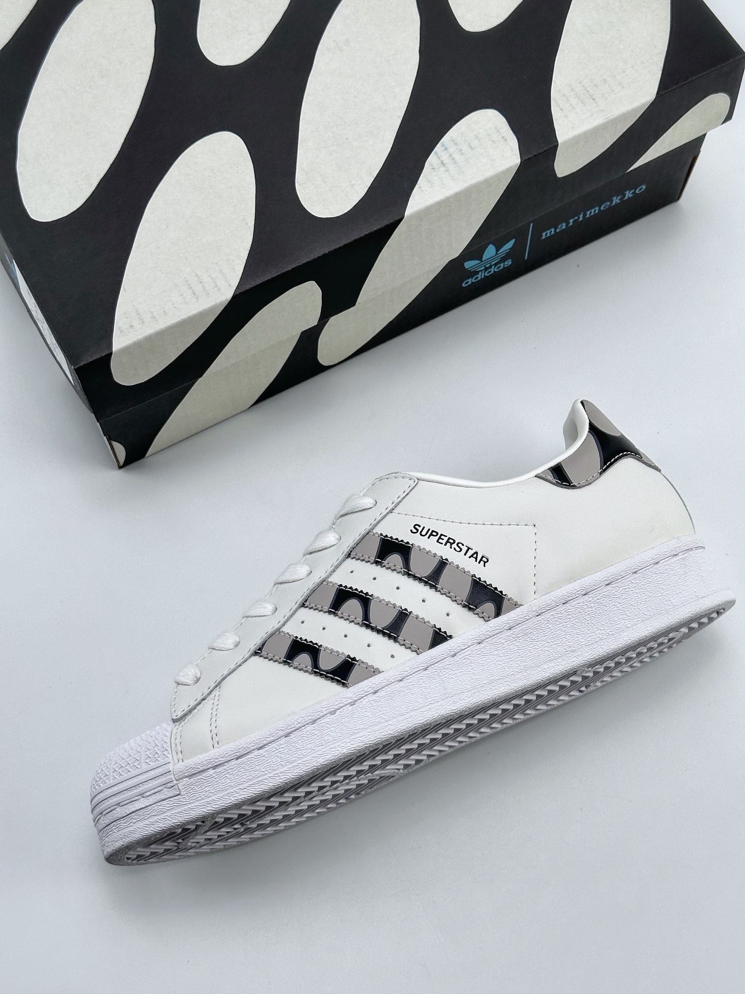 AD Originals Superstar x Marimekko W Shell Head White Zebra HP9779