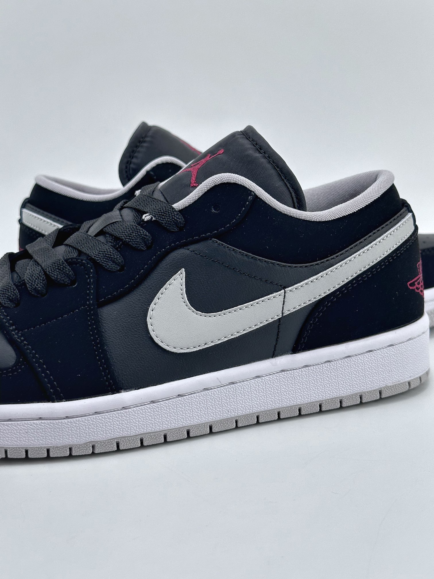 Air Jordan 1 Low 黑灰 官方同步新色 553558-032