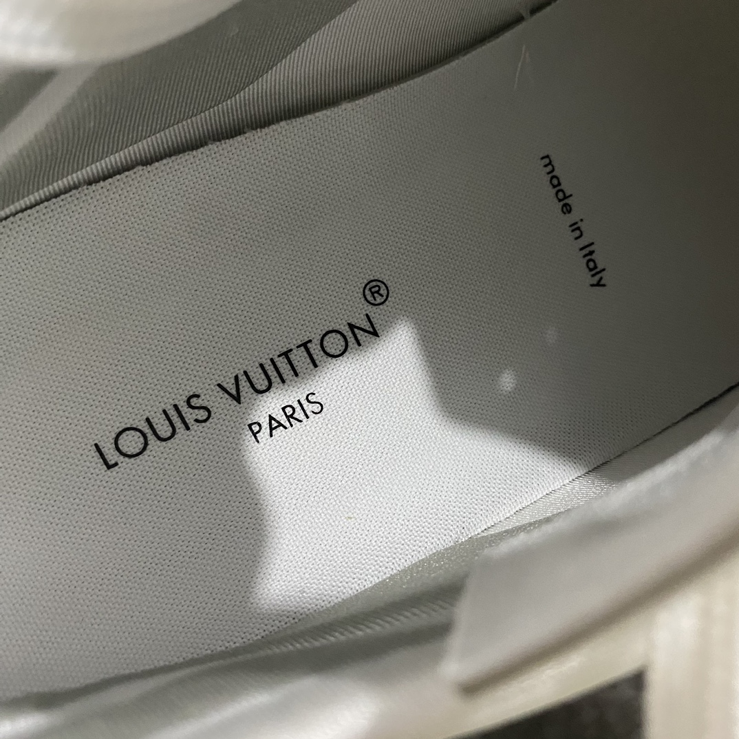 图片[6]-【顶级代购版】Louis Vuitton 路易威登 LV Run 55 牛仔布休闲运动鞋 米色nn高端零售 外贸充正专供原版购入开发 ZP级全套包装完美楦型 正确卡色 大底TPU 厚底增高5cmn质感媲美原版 细节与原版一致 请注意区分市面通货材  尺码：35 36 37 38 39-莆田鞋批发中心