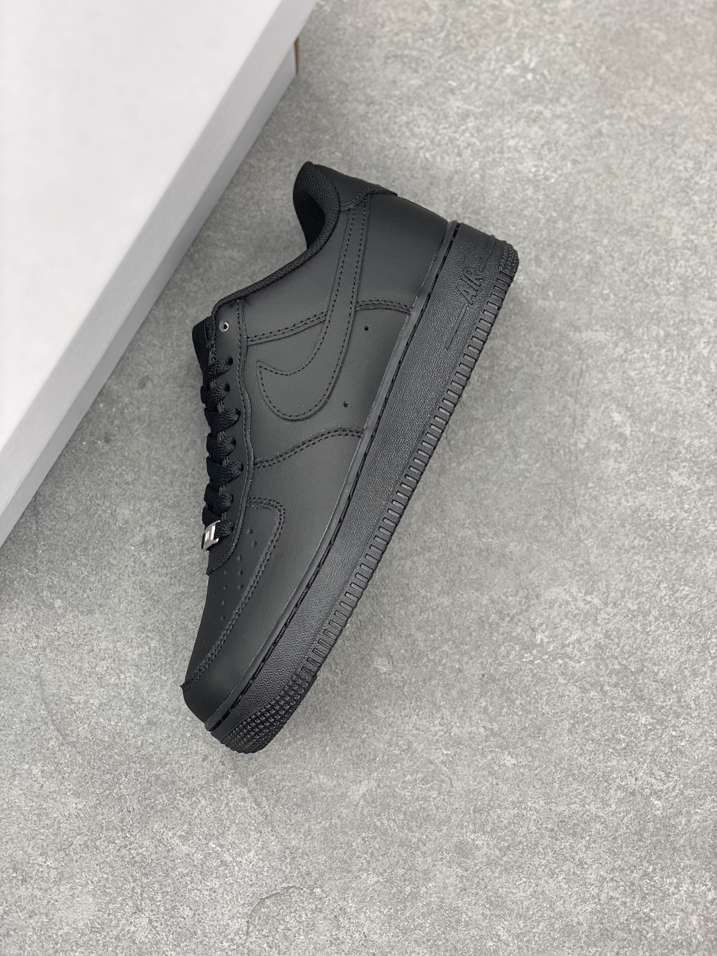 Nike Air Force 1 Low 'Black' Men's Shoes CW2288-001 - All Sizes Available! 8 i1694127436 75 6