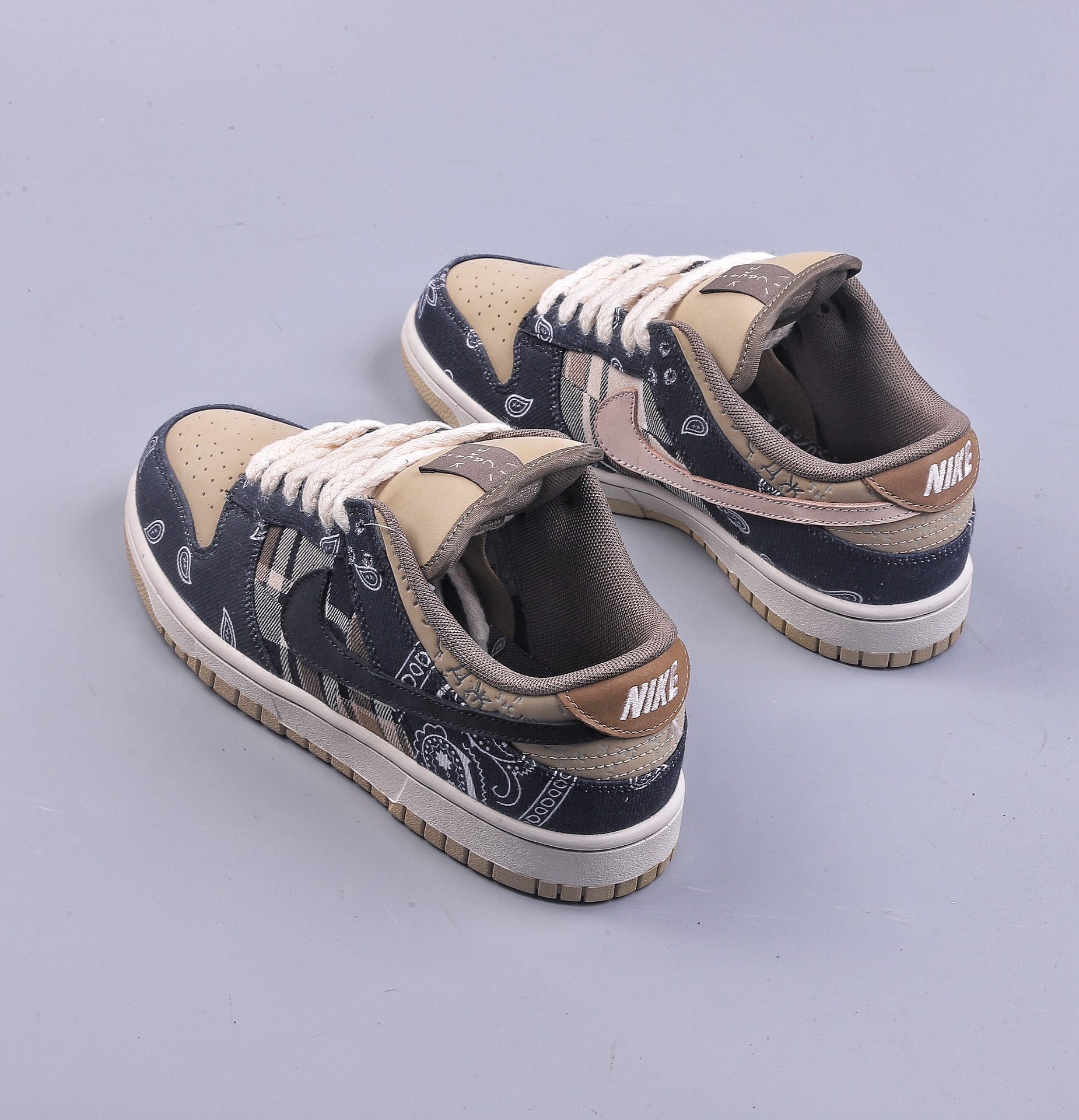 H Travis Scott x Nike Dunk SB Low “Jackboys” 腰果花 CT5053-001