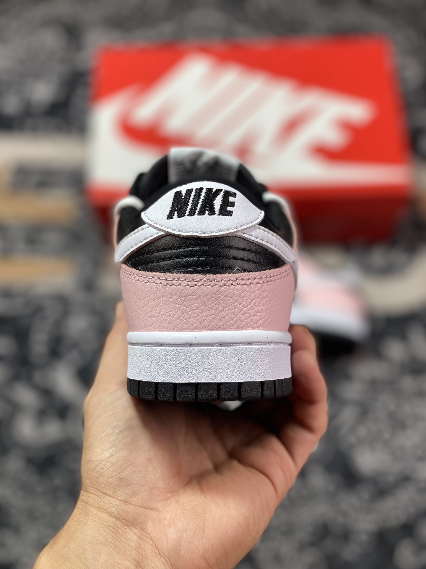 NIKE SB Dunk Low Reverse Barbie Black Pink FD1232-001