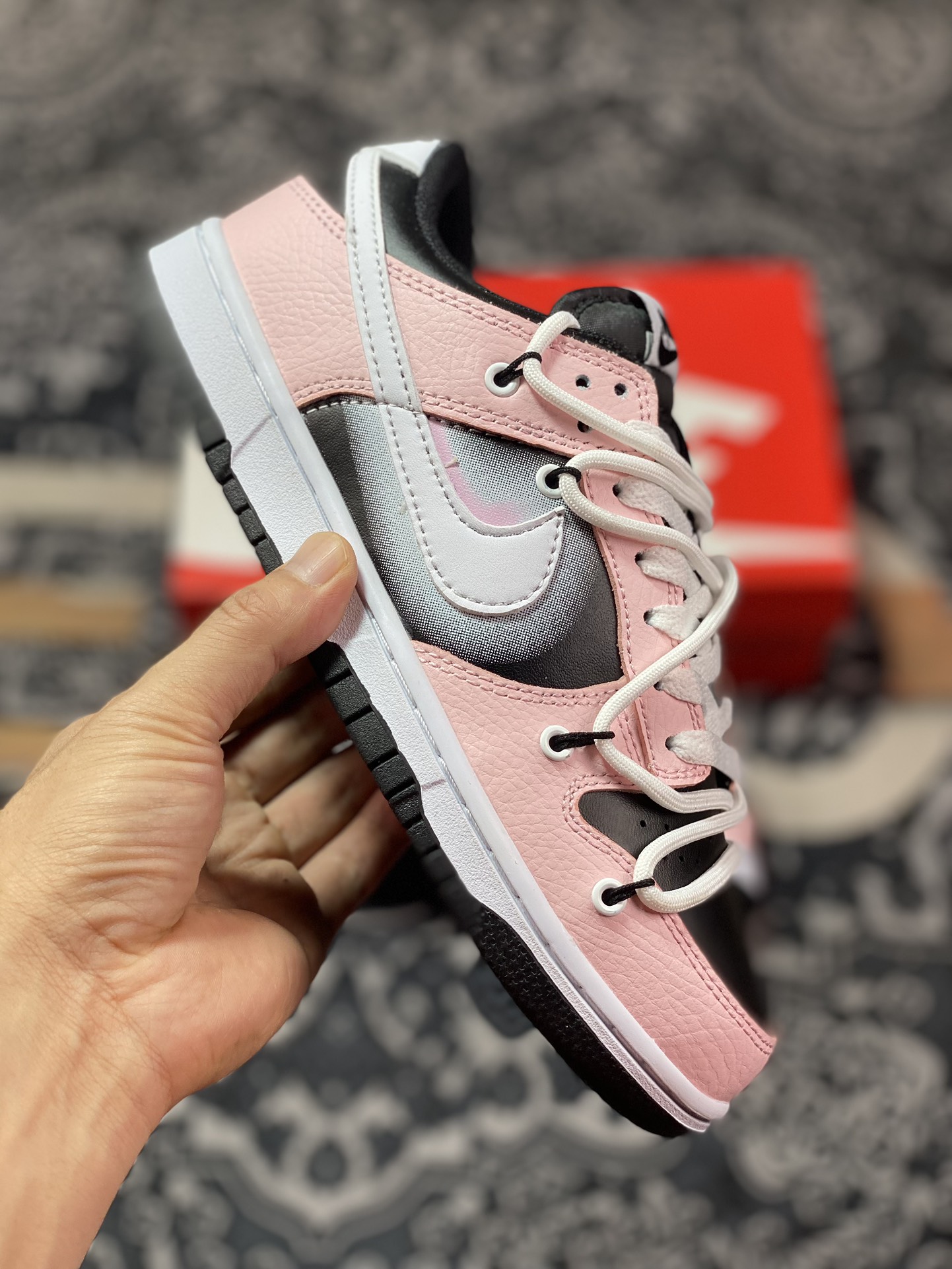 NIKE SB Dunk Low Reverse Barbie Black Pink FD1232-001