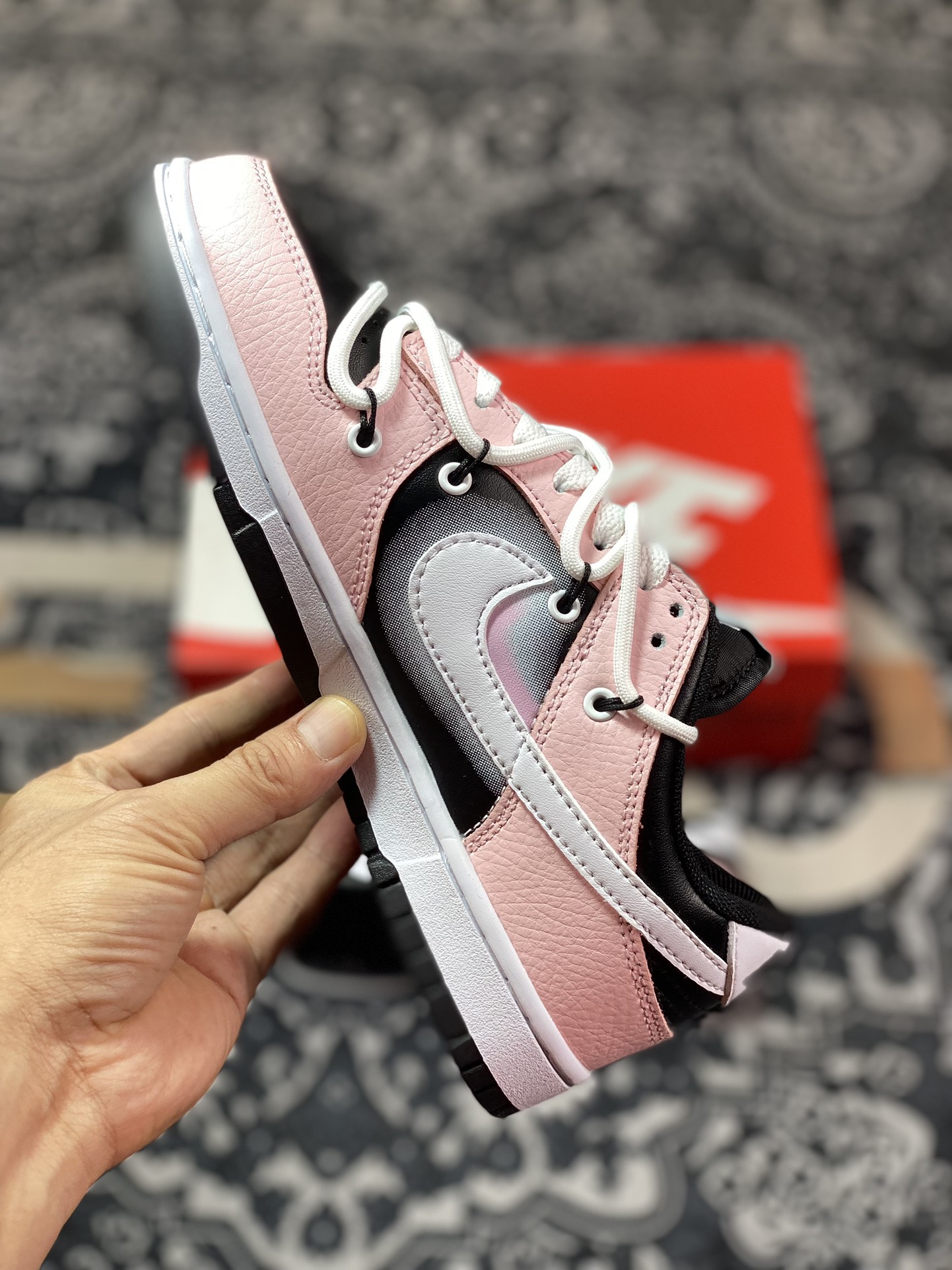 NIKE SB Dunk Low Reverse Barbie Black Pink FD1232-001