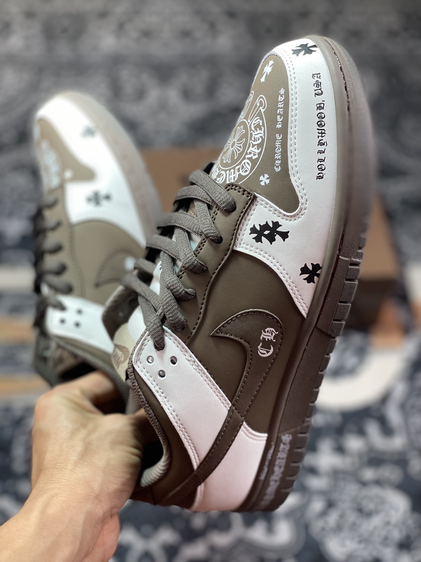 Chrome Hearts x Nike SB Dunk Low ”Chrome Hearts” Dunk Series Low-top Sneakers ”Chocolate Brown White Black Chrome Heart Print” GD3326-302