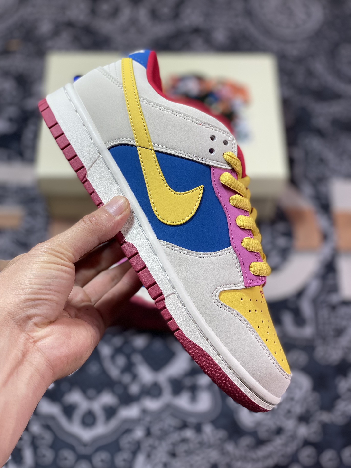 Nike SB Dunk Low ”Sailor Moon” dunk series low-top casual sports skateboard shoes ”beige pink yellow blue sailor moon” GP1255-026