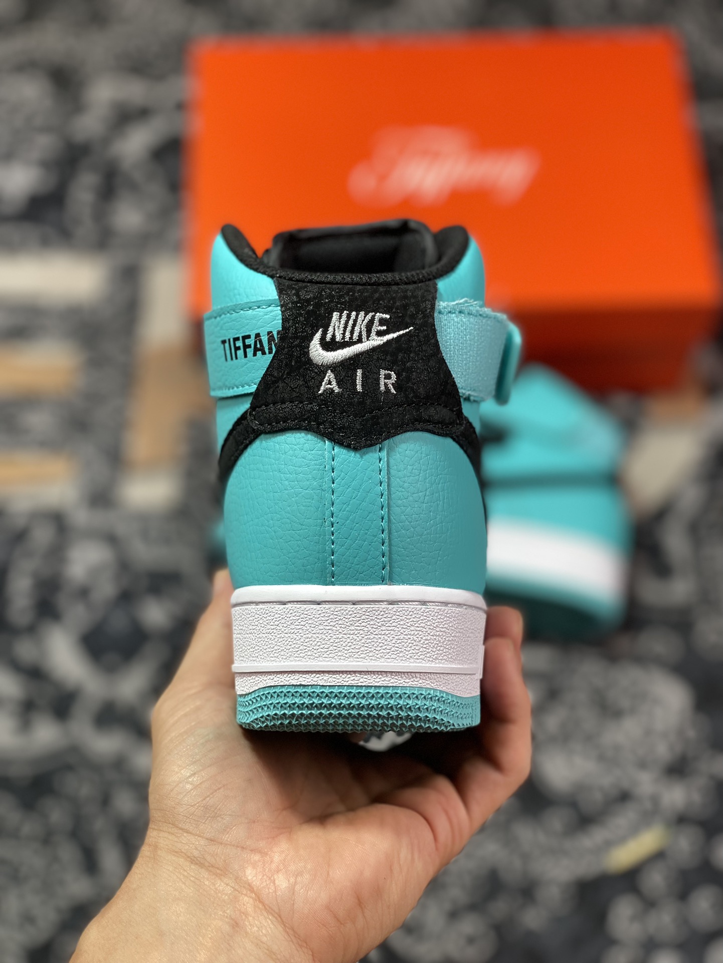 Tiffany & CO x Nike Air Force 1 Mid ”1837” Tiffany joint mid-top sneakers DZ1382-200