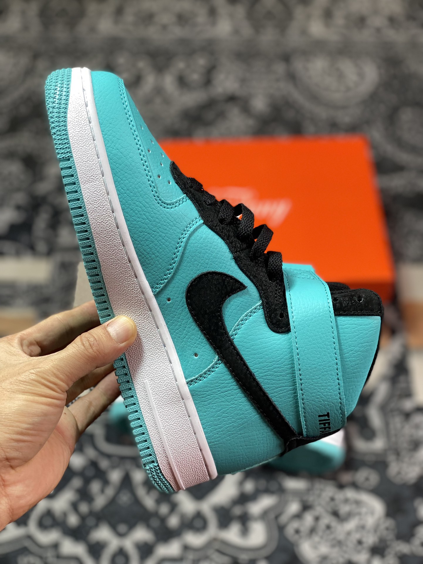 Tiffany & CO x Nike Air Force 1 Mid ”1837” Tiffany joint mid-top sneakers DZ1382-200