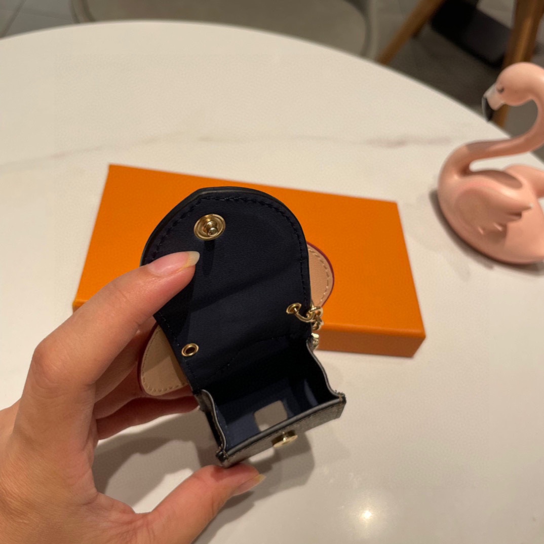 ️LV达芙妮耳机包官网1:1耳机包时尚迷你耳机包包一举两得AirPods3代1-2代通用