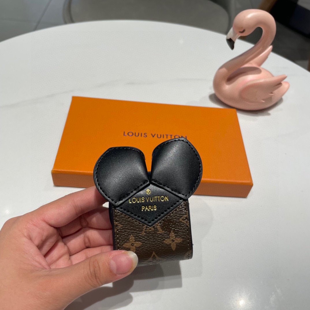 ️LV达芙妮耳机包官网1:1耳机包时尚迷你耳机包包一举两得AirPods3代1-2代通用