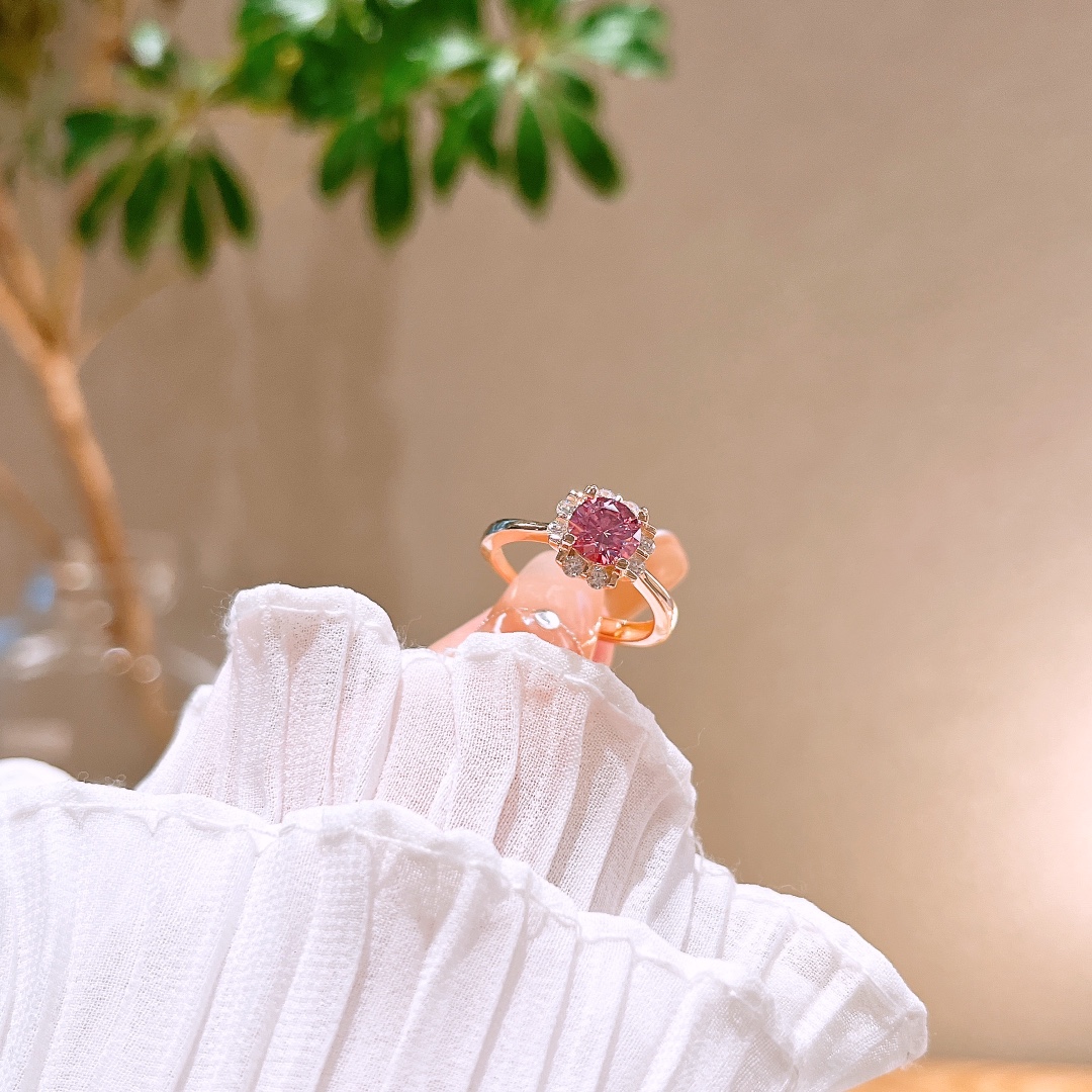 Hypoallergenic Silver Moissanite Ring Light Luxury Workplace Gold