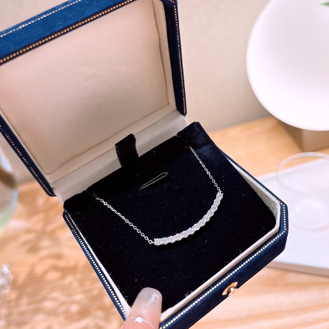 Hypoallergenic Silver Moissanite Necklace Light Luxury Workplace Gold