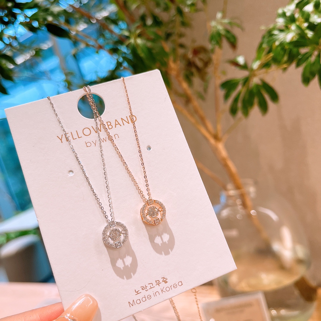 Fine Silver Moissanite Necklace Elegant Graduation Gold