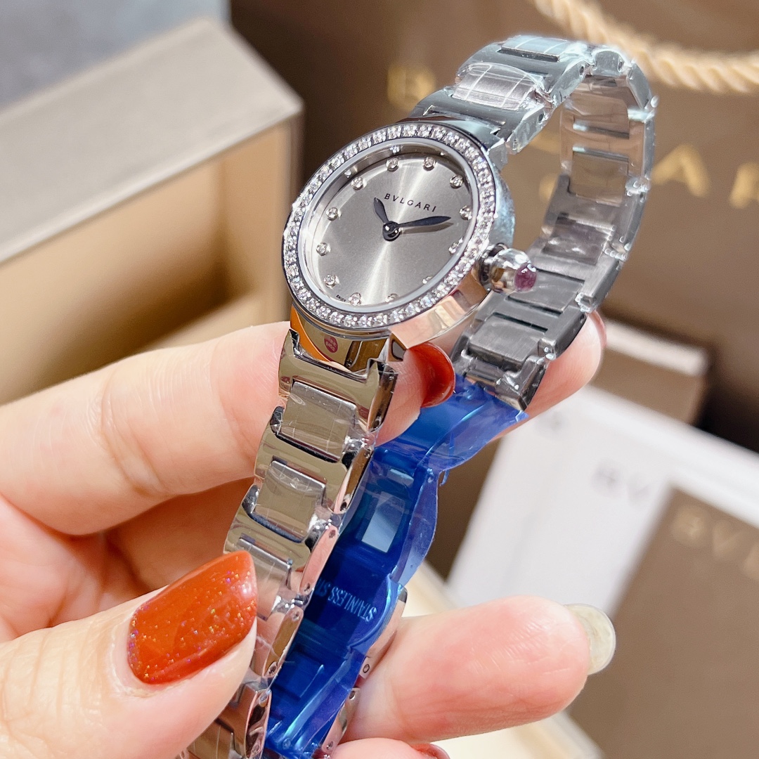 Bvlgari Bvlgari Bvlgari Mini Silver case and bracelet, silver dial, diamond bezel 26mm Women's Quartz