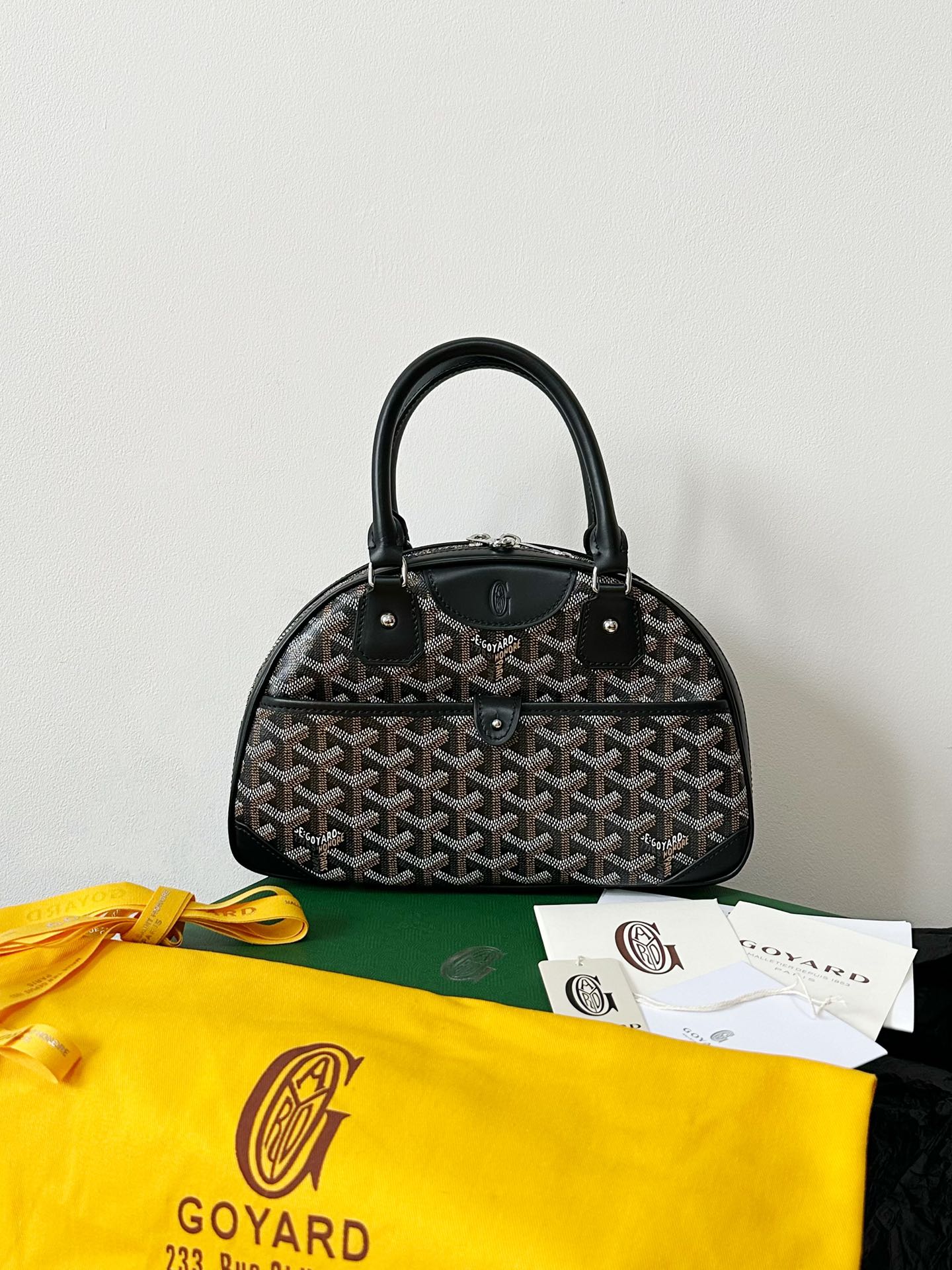 23 The latest purchase of inspection-grade goyard bowling ball small black, dog-tooth medieval vintage to learn about! Recently, Goya has really